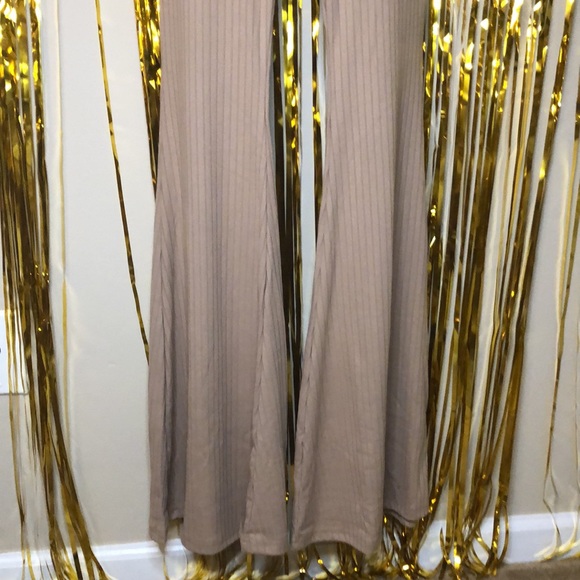 NWT Tan Lace up front flared pants - Picture 4 of 6